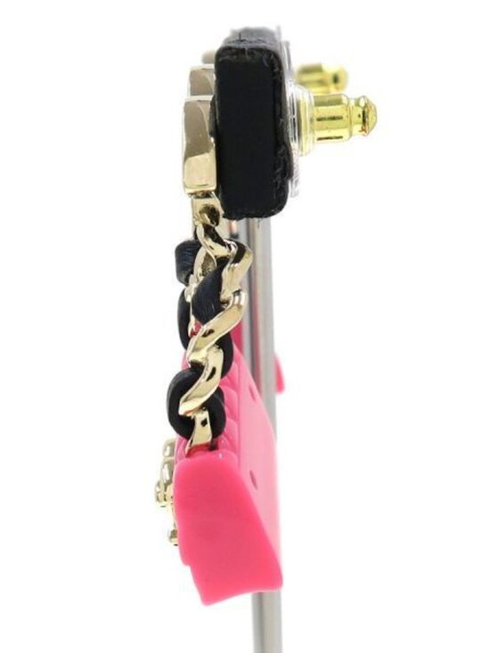 Chanel - Picture 2 of 9